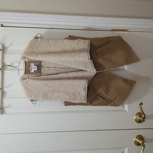 3/$15 Celebrity Pink tan vest sz S